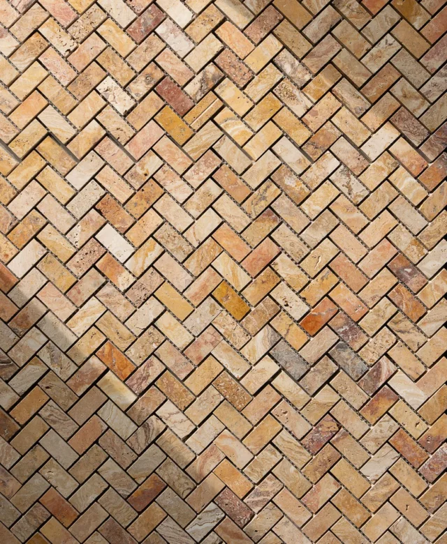 Mozaic Travertin Peach Chevron Polisat, 2.5 x 5 cm